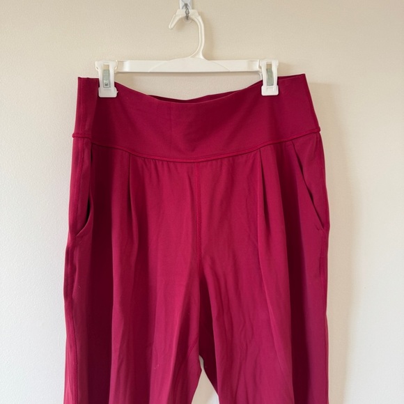 Athleta Elation Pants Size L Damask Mauve Pink Pockets Soft Yoga
533562-03 - Picture 4 of 6